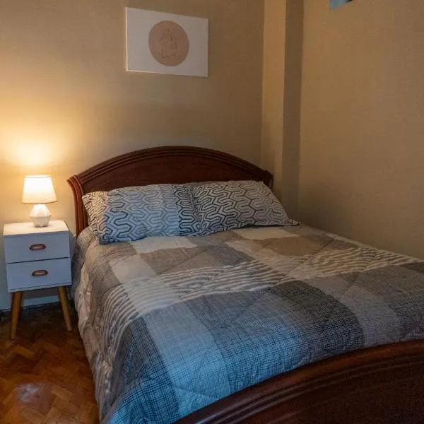 Cómodo y moderno departamento en el centro de Riobamba，位于里奥班巴的酒店