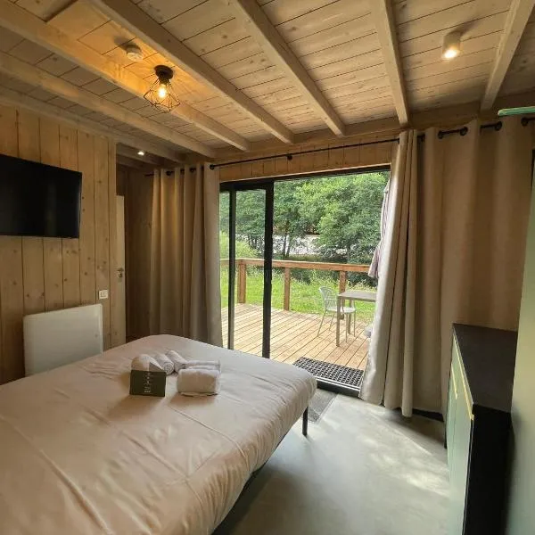 Ecovillage Le Hameau de la Semois，位于布永的酒店