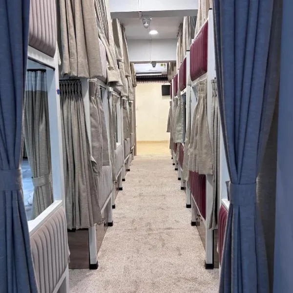 Rajal Dormitory，位于印多尔的酒店