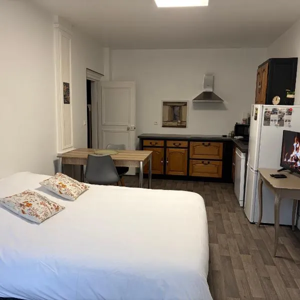 Au Tulipier, studio de 30m2, 2 personnes,位于Combeaufontaine的酒店