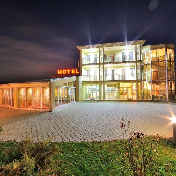 Hotel Dragović Smederevo，位于斯梅代雷沃的酒店