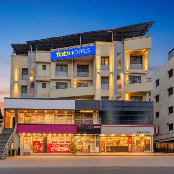 FabHotel Chetan Executive，位于浦那的酒店