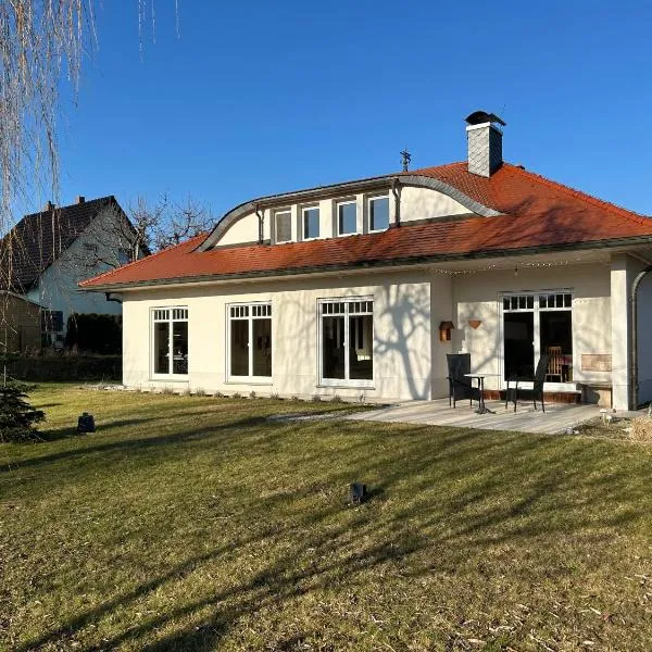 Ferienhaus mit 2 Schlafzimmern und 2 Bädern，位于格罗森海恩的酒店