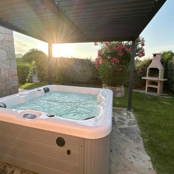 撒丁岛夏日丽卡普拉提公寓，位于圣特奥多罗的酒店