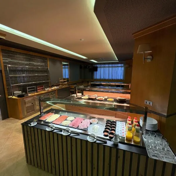 Hotel Teruel，位于比纳罗斯的酒店