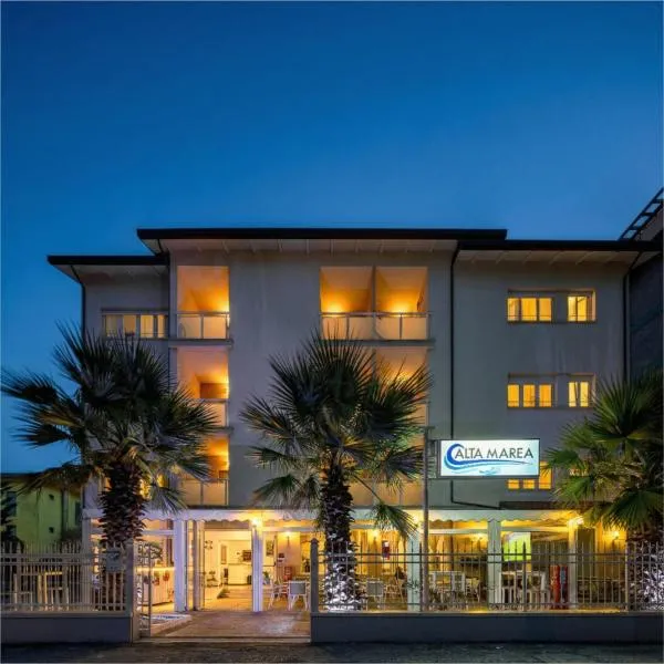 Hotel Altamarea Cesenatico，位于切塞纳蒂科的酒店