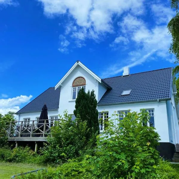 Farmhouse in idyllic settings，位于艾勒斯克宾的酒店