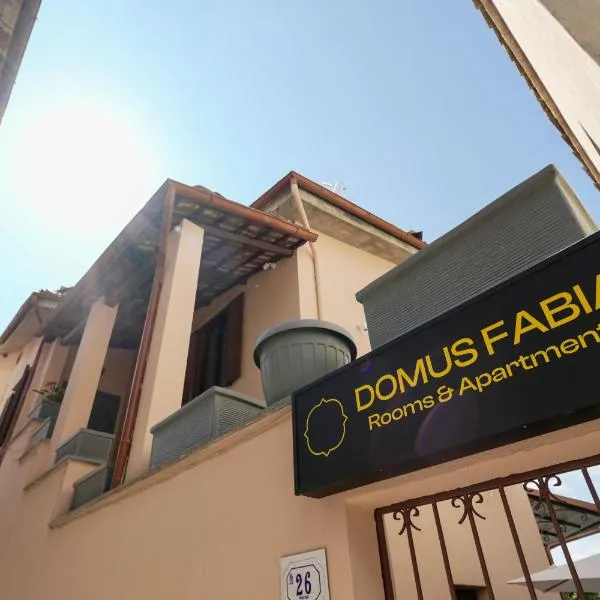Domus Fabia - Rooms & Apartments，位于圣杰米尼的酒店
