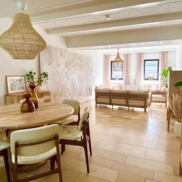 Ferienwohnung La Bohème，位于巴特柯尼希斯霍芬的酒店
