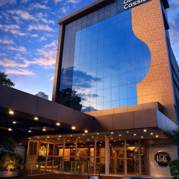Golden Cassia Infopark Business Hotel，位于卡卡纳德的酒店
