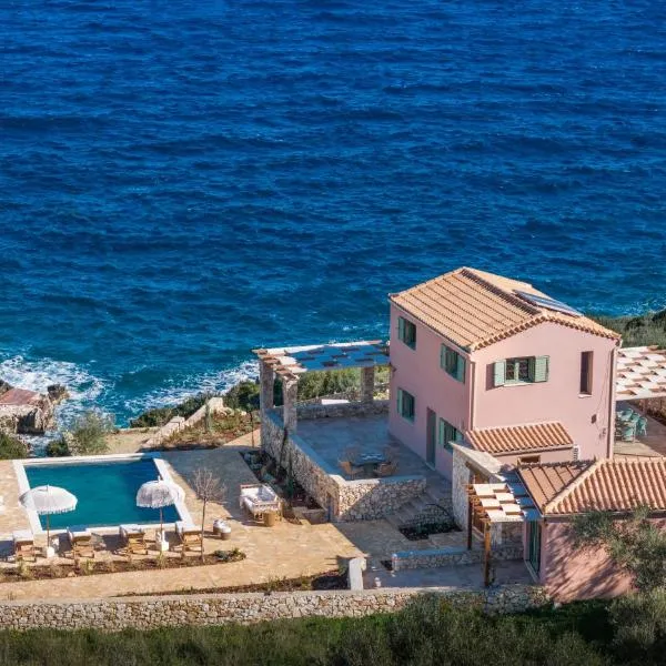 Astarte Villas - Cocoon Luxury Villa with Pool，位于Pigadhákia的酒店