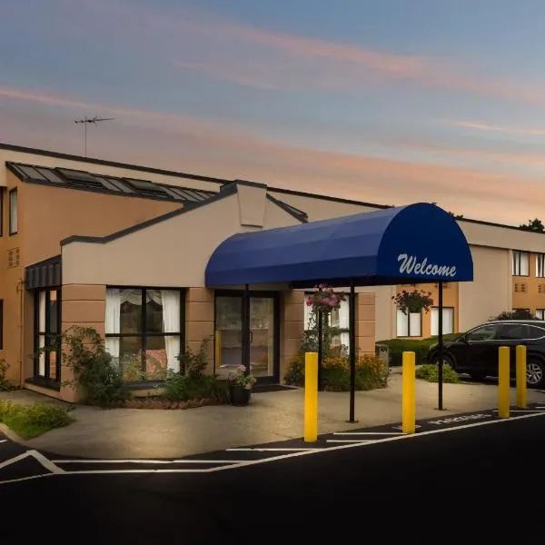 All Seasons Inn & Suites Smithfield Providence，位于史密斯菲尔德的酒店