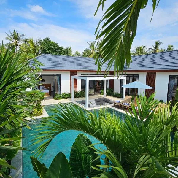 Private Villa with 60 m2 Infinity Pool 70m from Beach West Bali，位于Penginuman的酒店