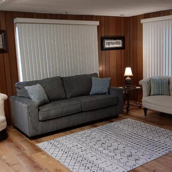 Cozy Cabin in Packwood，位于Randle的酒店