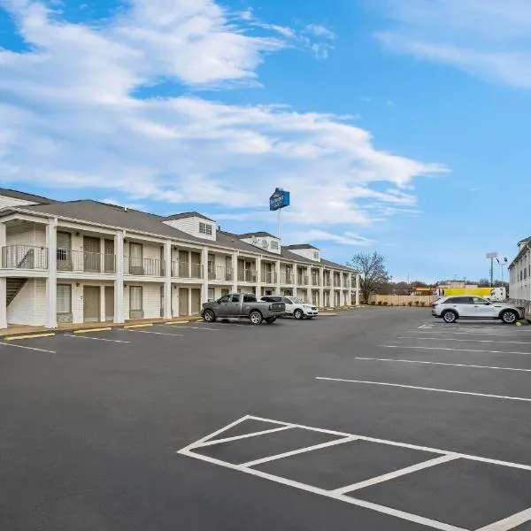 塔斯卡卢萨贝蒙特旅馆套房酒店，位于塔斯卡卢萨的酒店