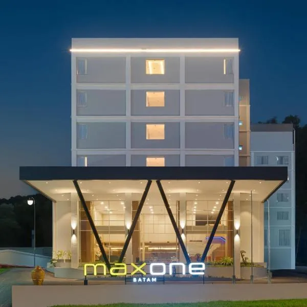 MAXONE Batam，位于名古屋的酒店