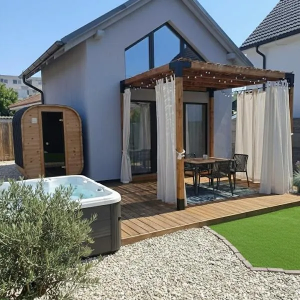 Tiny Loft Šamorín - s privátnym wellness, saunou a vírivkou，位于沙莫林的酒店