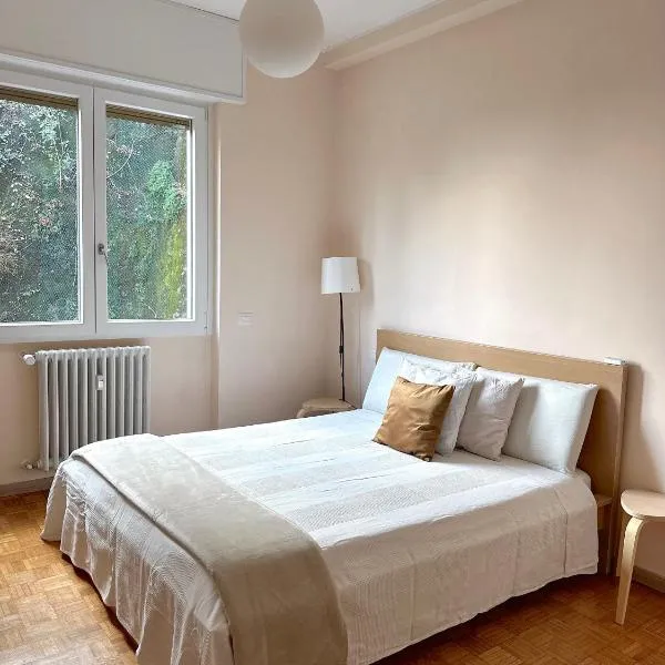 Casa Ling -AC - parking-2Bathrooms，位于科莫的酒店