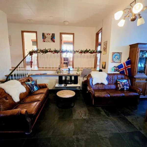 斯博伊旅馆，位于霍尔斯沃德吕尔的酒店