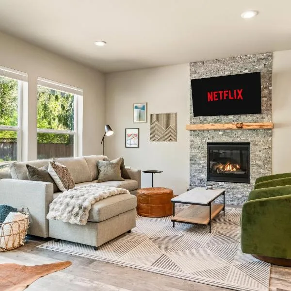 Rainier Spa Cabin 7 Minutes to Park，位于阿什福德的酒店