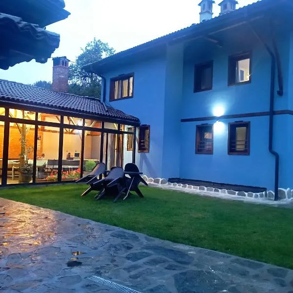 Стаи за гости Царвулджиеви，位于科普里夫什迪察的酒店