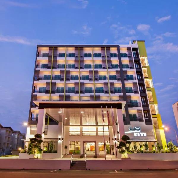 冠晶酒店，位于Kampong Bertam的酒店