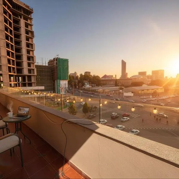 Penthouse Diplomatic Suites - Opposite AU HQ，位于Minē的酒店