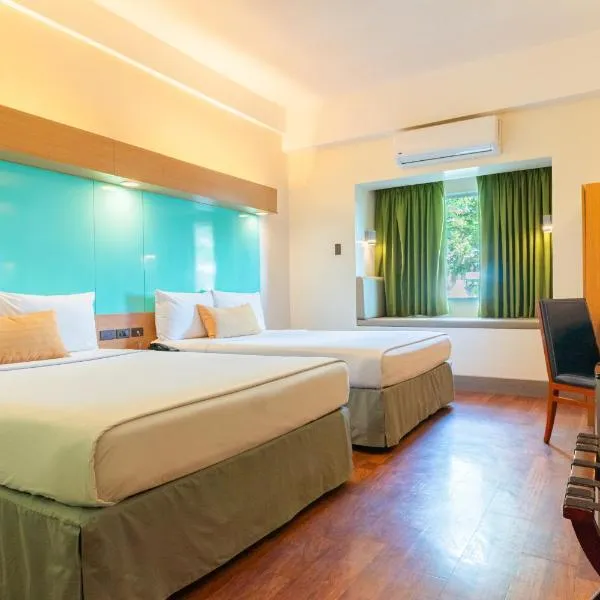 Microtel by Wyndham South Forbes near Nuvali，位于圣罗莎的酒店