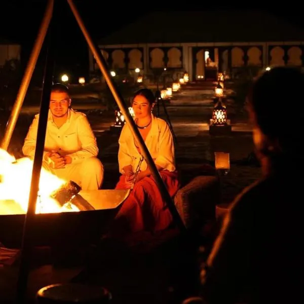 Global Desert Luxury Camp，位于梅尔祖卡的酒店