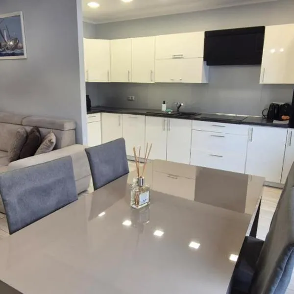 Apartament SORENTO 7，位于乔左维尔考普尔斯基的酒店