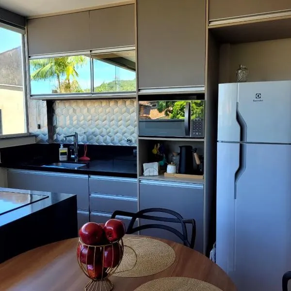 Flat Praia Itacoatiara，位于尼泰罗伊的酒店