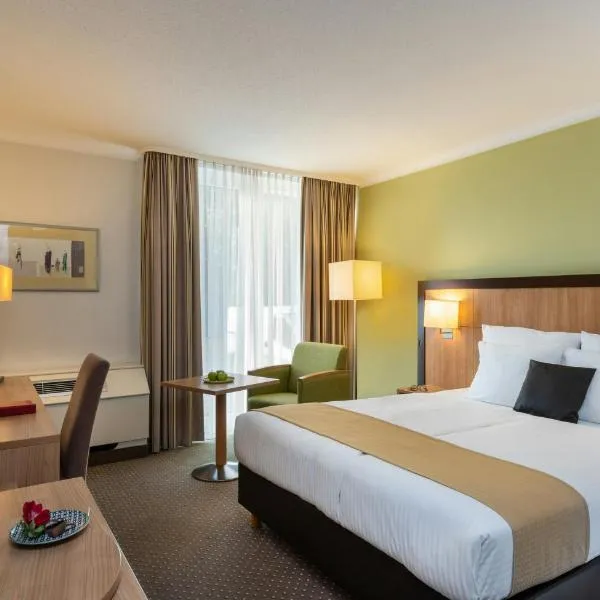 莱昂纳多杜塞尔多夫机场拉廷根酒店，位于拉廷根的酒店