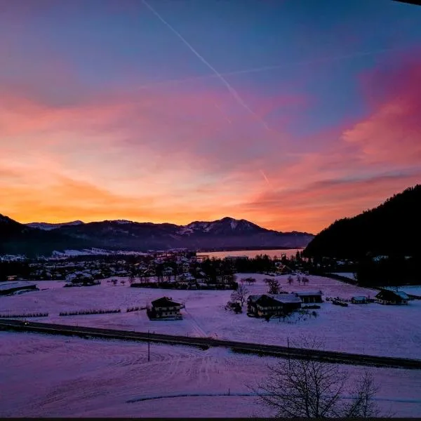 Apartment Sunset am Wolfgangsee，位于施特罗布尔的酒店