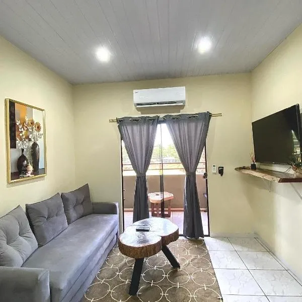 Departamento Amoblado en pleno Centro Hohenau，位于Hohenau的酒店