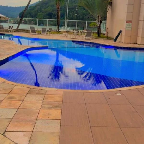PORTO MARINA MONT BLANC - frente p piscina，位于曼加拉蒂巴的酒店