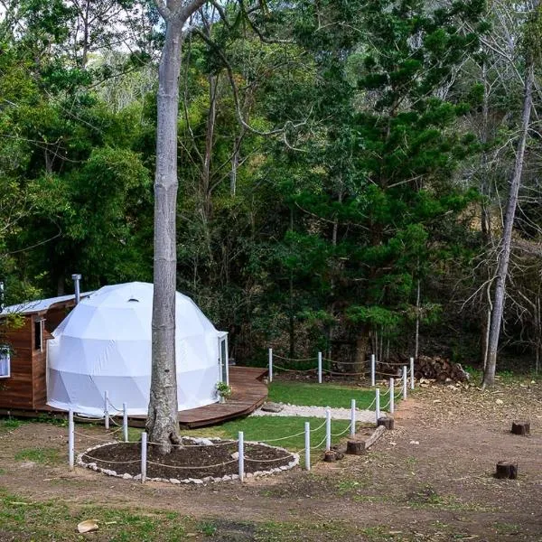 Solace Dome - Peaceful Hinterland Retreat for Rest & Reconnect,位于Traveston的酒店