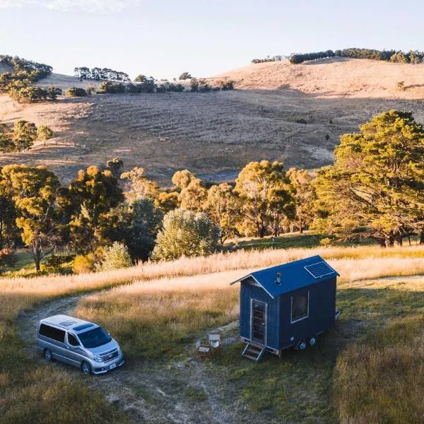 Deep Creek Sunset by Tiny Away，位于Romsey的酒店