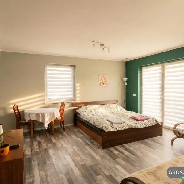 Przytulne i ciepłe mieszkanie w spokojnej dzielnicy Opola，位于奥普尔的酒店