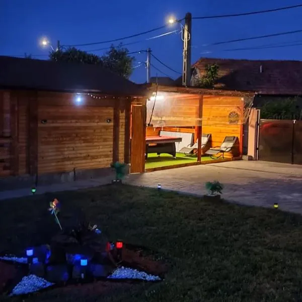 Sunset Oasis，位于Dătăşeni的酒店