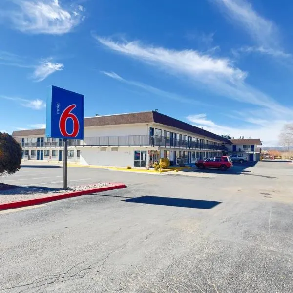 Motel 6-Grants, NM，位于格兰茨帕斯的酒店