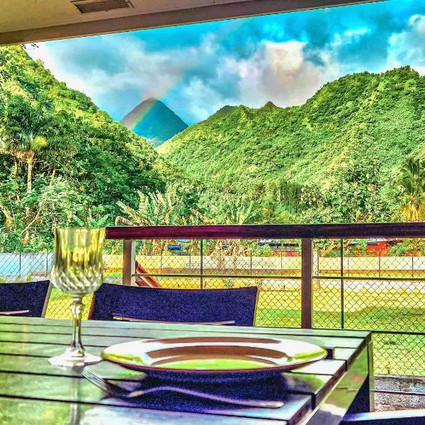 Teahupo'o Lodge Tahiti - Fare Terre et Mer - climatisé - canoe et paddle，位于Teahupoo的酒店