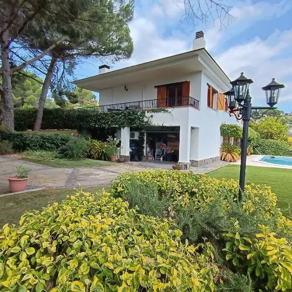 El Mirador de Can Barri BB Vistas Piscina y Desayuno Gourmet，位于Bigues i Riells的酒店