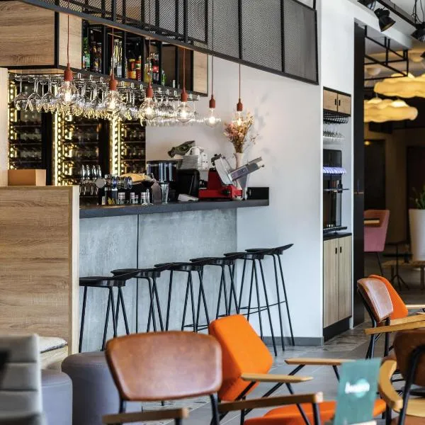 里昂南 - 汇流 - 奥林钟楼酒店，位于隆河省的酒店