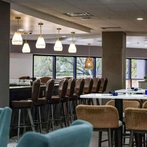 DoubleTree by Hilton Salisbury，位于索尔兹伯里的酒店