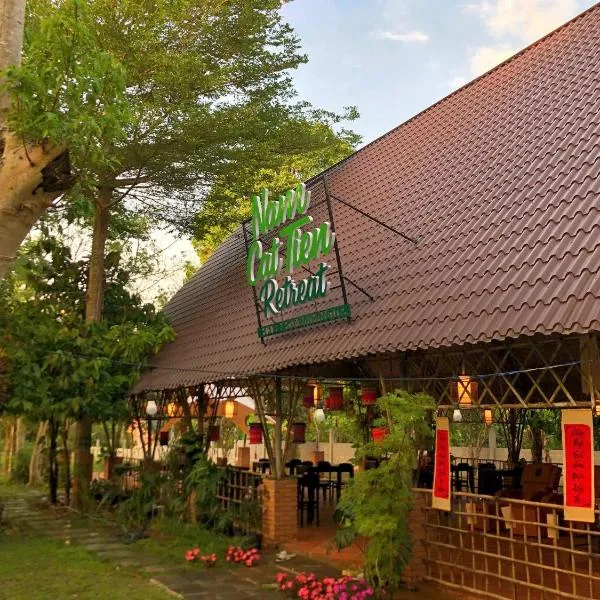 Nam Cat Tien Riverside Retreat，位于Tân Phú的酒店