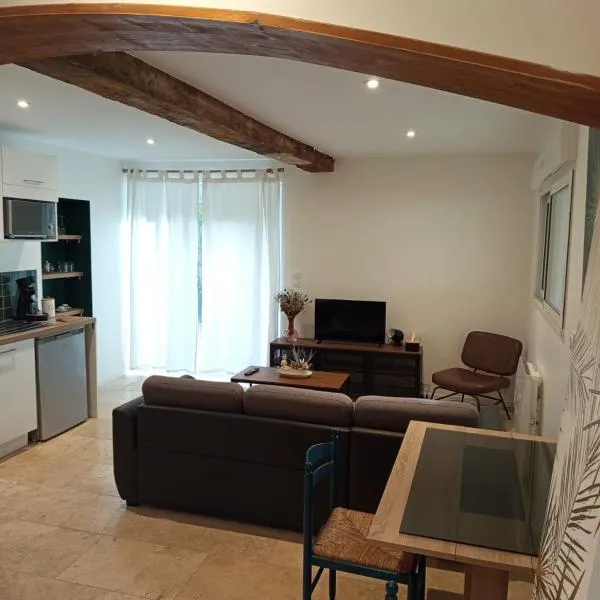 Studio cosy，位于Champs的酒店