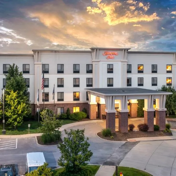 Newly Renovated Hampton Inn Omaha West Lakeside，位于奥马哈的酒店