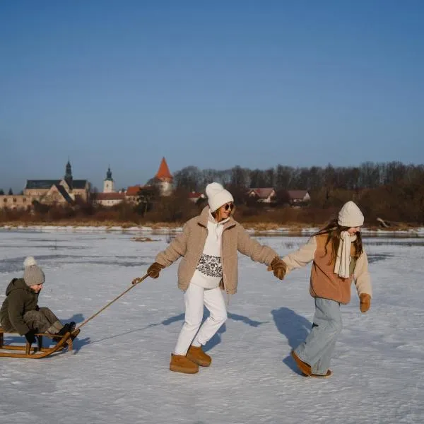 Hotel Podklasztorze，位于苏莱吉的酒店