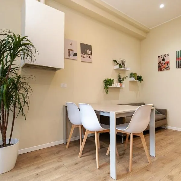 Suite Roma 53 - Bilocale in centro a Saronno，位于萨龙诺的酒店