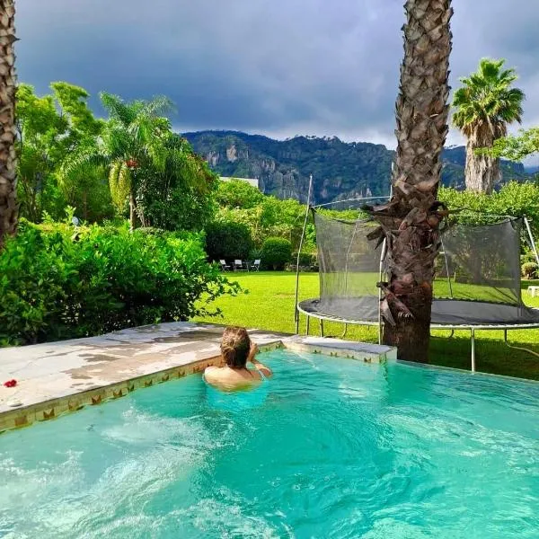 Calli Hotel Tepoztlán，位于迪坡斯特兰的酒店